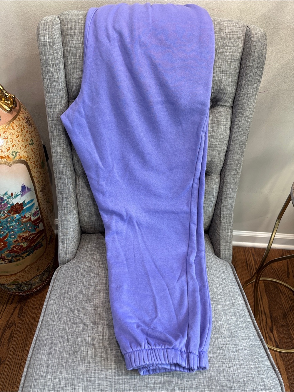Women’s  GAP Lavender Sweatpants - Set - Picture 3 of 7